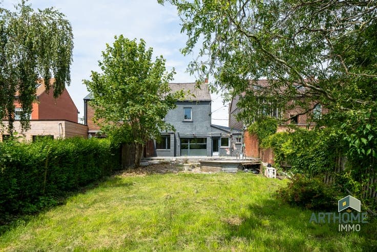 House in Chapelle-lez-Herlaimont