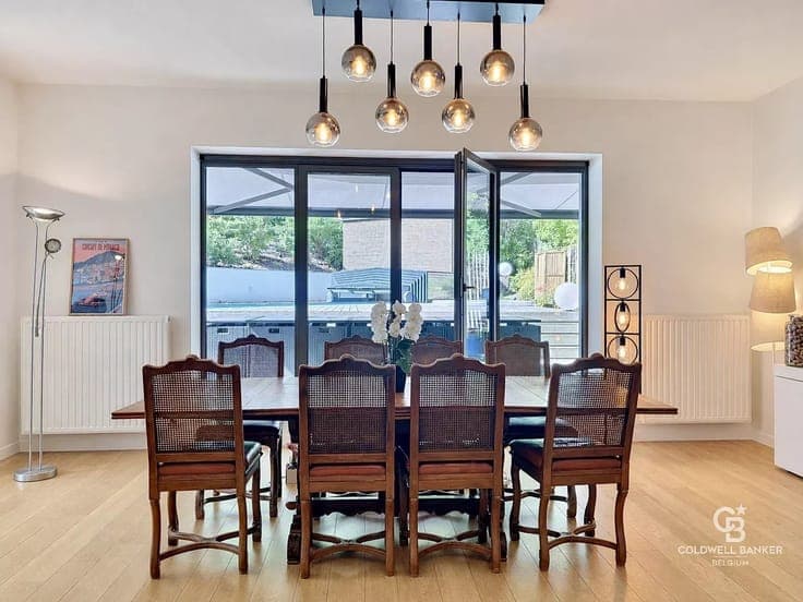 Exceptional renovated villa with a swimming pool
