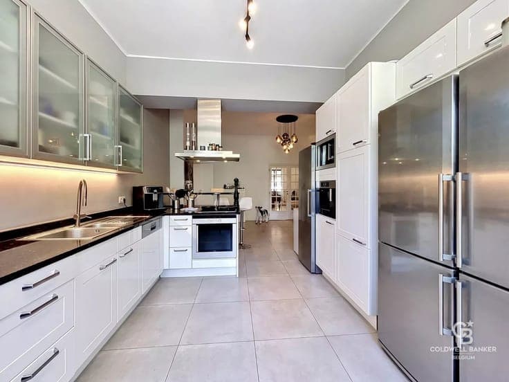 Exceptional renovated villa with a swimming pool