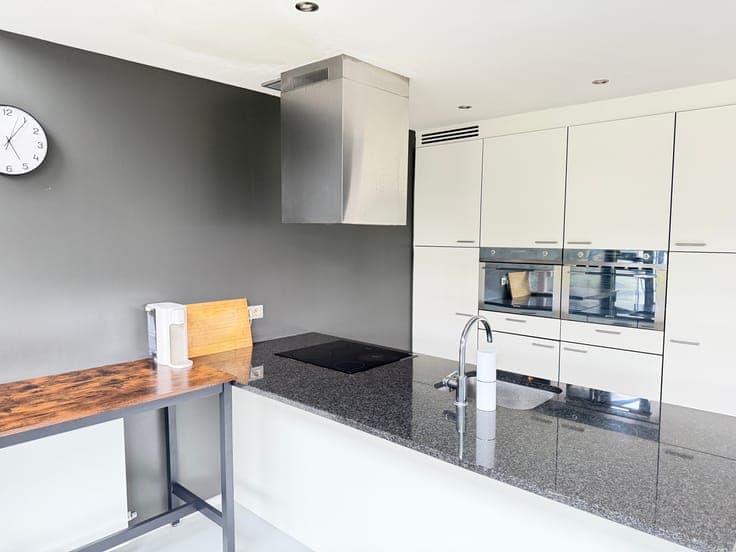 Modern Semi-Open Home (2009) | EPC A | 4 Beds | 168m²