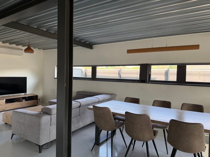Modern Semi-Open Home (2009) | EPC A | 4 Beds | 168m²