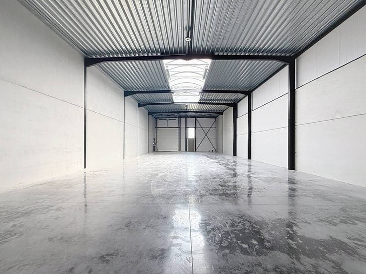 Rented new SME unit for sale in Roeselare