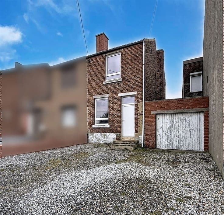 Agréable maison à rénover 2 ch + jardin