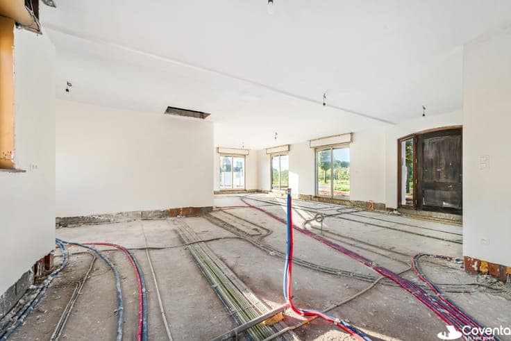 Villa te koop in Dadizele – grondig gerenoveerd en verder...