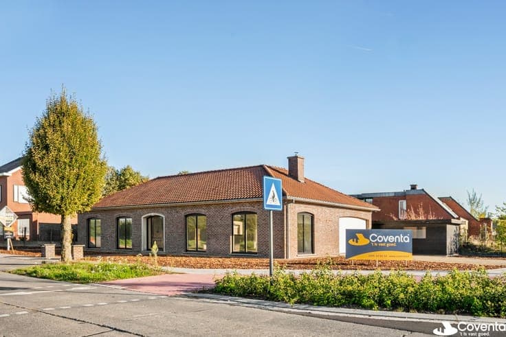 Villa te koop in Dadizele – grondig gerenoveerd en verder...