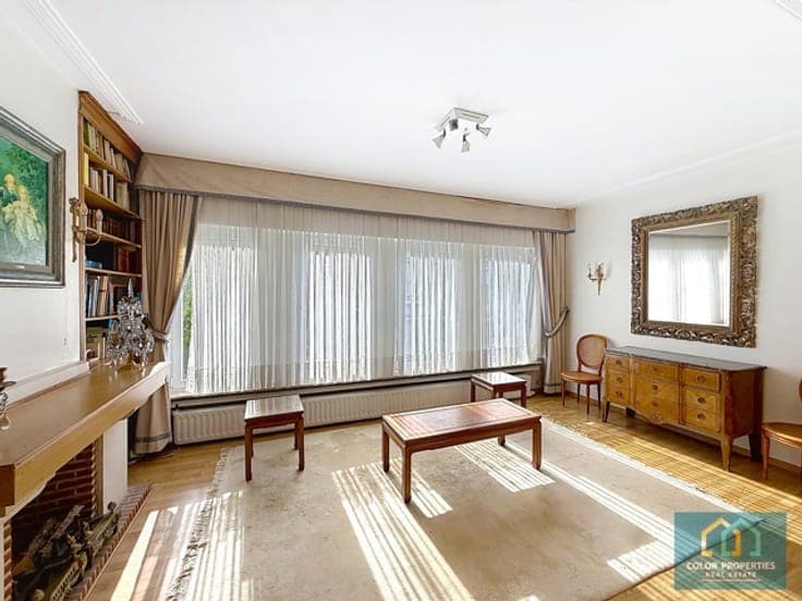 splendid house(250m2)and garden(80m2), in need of renovation