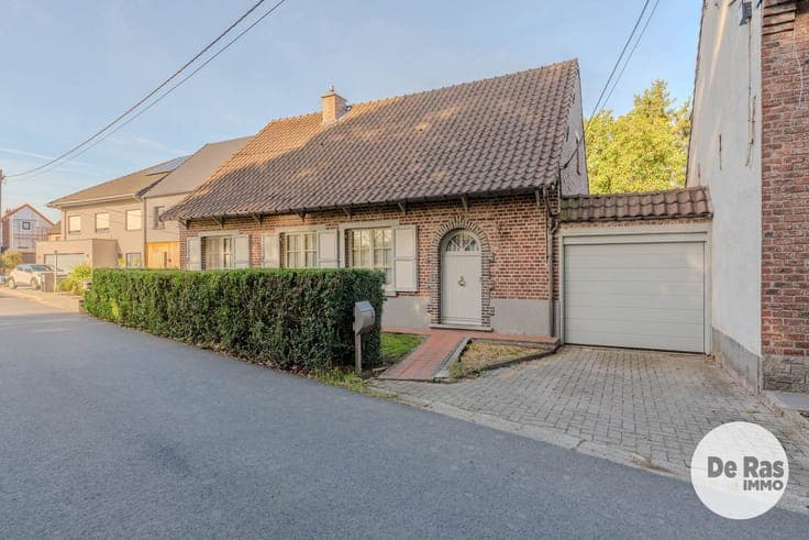 MOORSEL-Charmante hoeve in groen kader met mogelijkheden