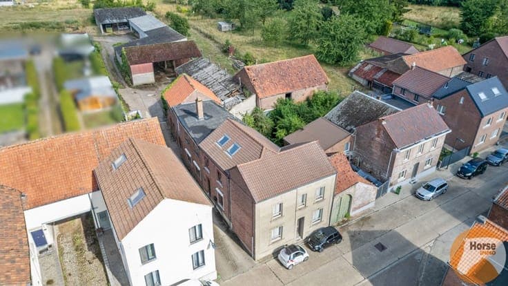 RIEMST - 2 woningen voor totaalrenovatie op 22a64ca