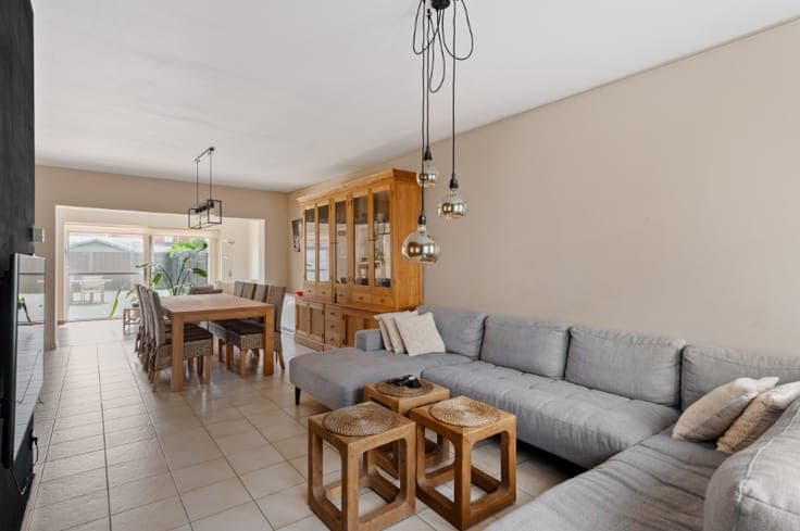 Rustig gelegen instapklare woning met 3 SLK, garage en zo...