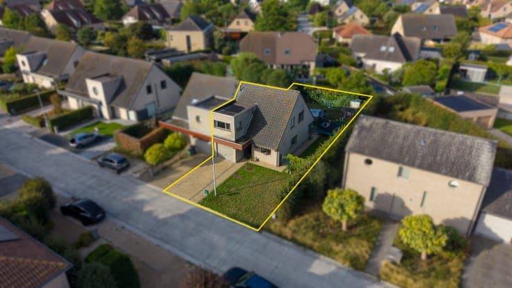 Ruime halfopen woning met 3 slaapkamers en zonnige tuin i...