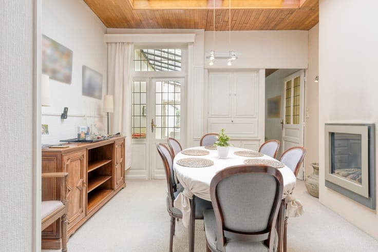 Characterful townhouse with authentic elements and charming
