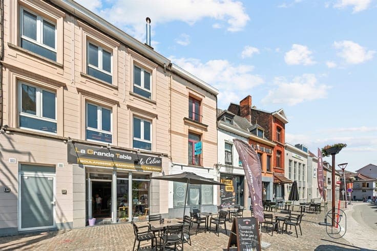 Commercial premises + residential unit on the main square of