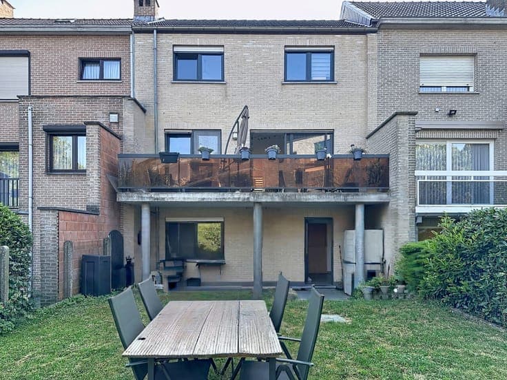 Quietly located practical home with garden and garage