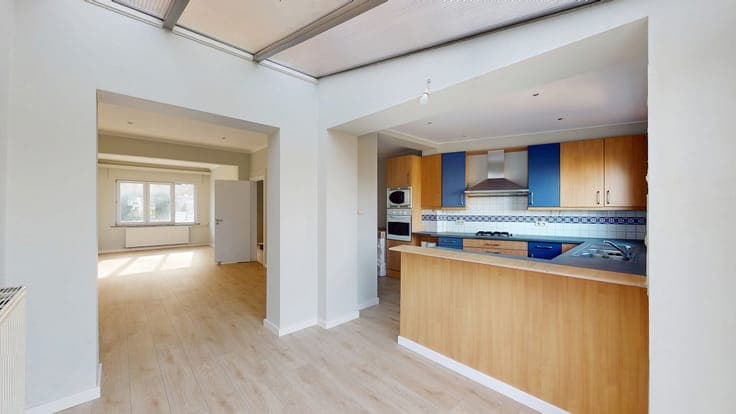 SINT-STEVENS-WOLUWE - BRIGHT 4-BEDROOM HOUSE +-159 M²