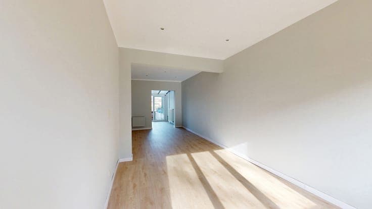 SINT-STEVENS-WOLUWE - BRIGHT 4-BEDROOM HOUSE +-159 M²