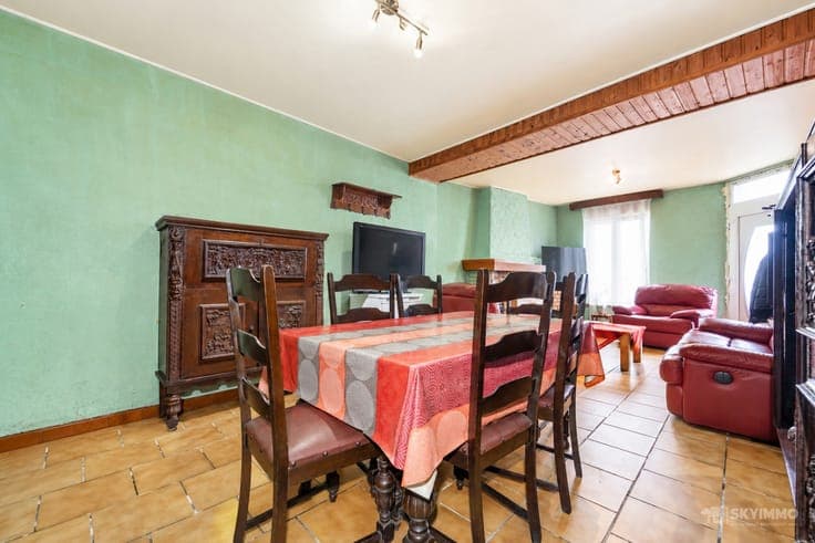 JOLIE MAISON - 2 CH - GARAGE - JARDIN + TERRASSE !!!