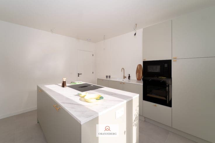 Ruime woning met 4 slpk's en tuin