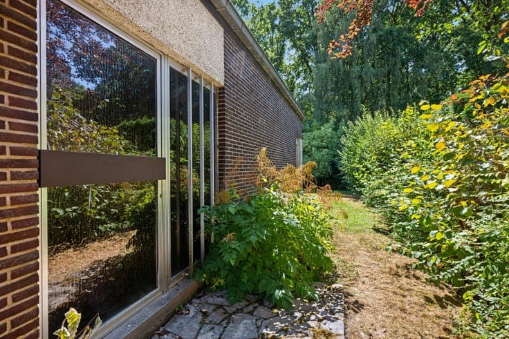 Vrijstaande woning op een perceel van 989 m².