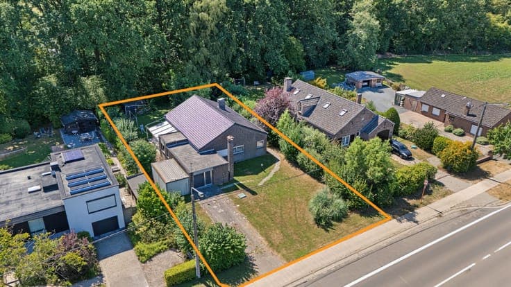 Vrijstaande woning op een perceel van 989 m².