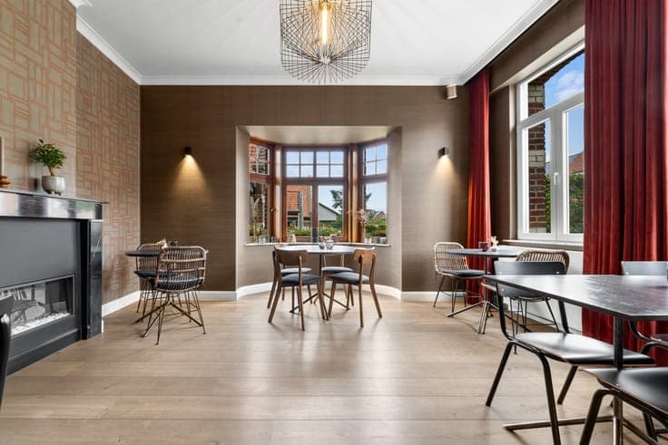 Uniek erfgoedpand met restaurant, twee appartementen en p...