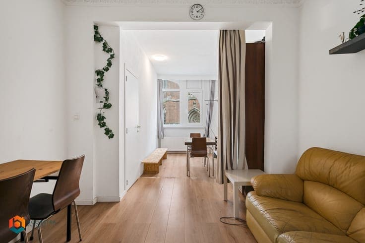Ruime woning met 3 (à 4) slpkrs te Mechelen