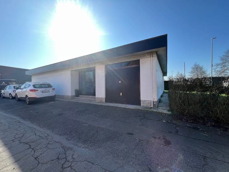 RUIME WONING (GLVLRS) MET 2 SLPKS, GAR. EN TUIN