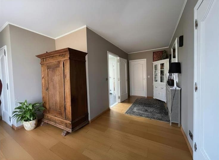 RUIME WONING (GLVLRS) MET 2 SLPKS, GAR. EN TUIN