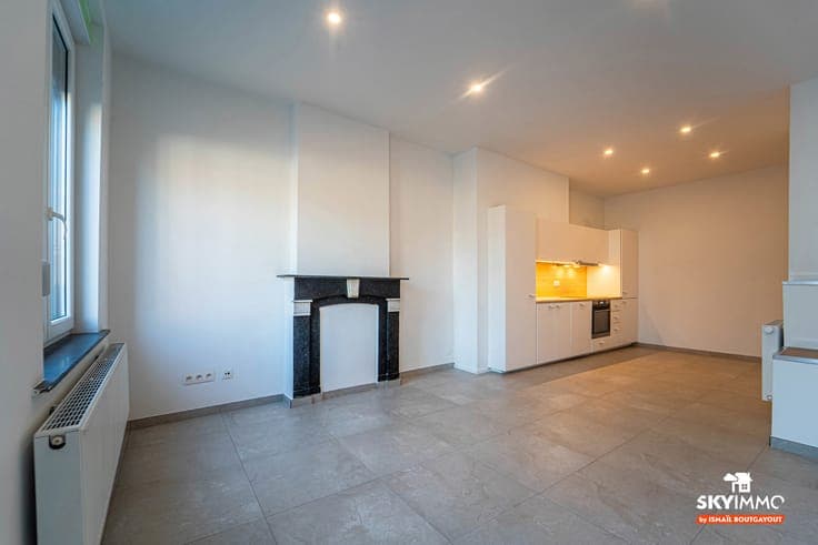 MAGNIFIQUE MAISON -RENOVEE -TRES LUMINEUSE - PEB C -TERRASSE