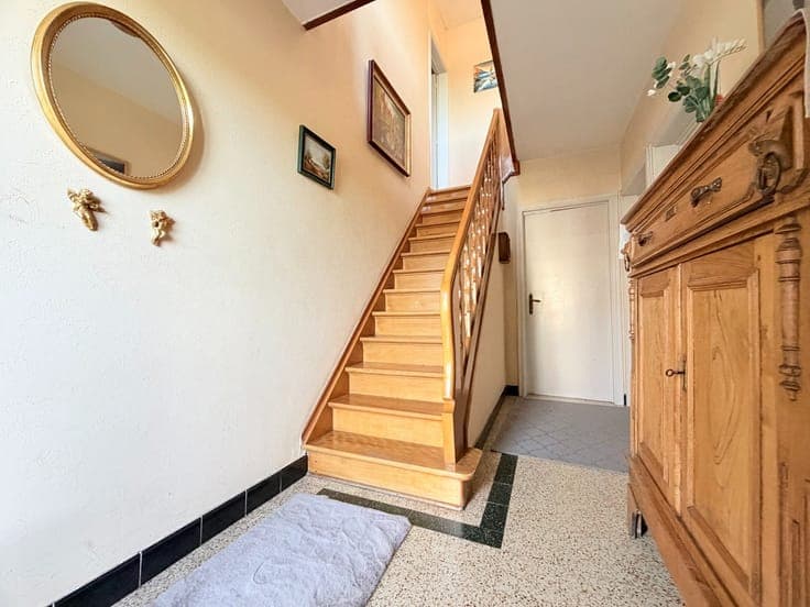 Ruime open bebouwing met mogelijkheden tot kangoeroewonin...