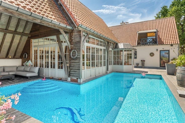 Villa met zwembad en prachtige tuin te Herk-de-Stad