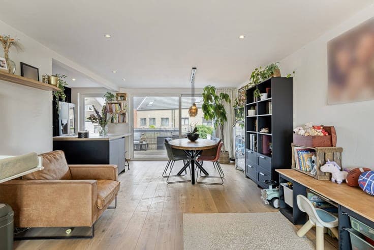 Spacious first floor with garden, terrace and EPC A in Gentb