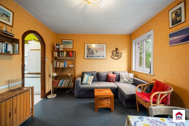 Semi-detached house in Oostduinkerke centre