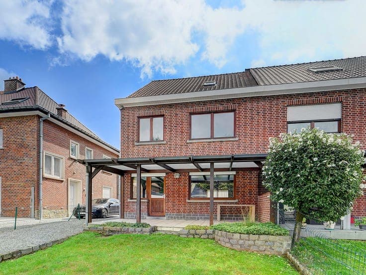 Home with garden and garage in Overijse
