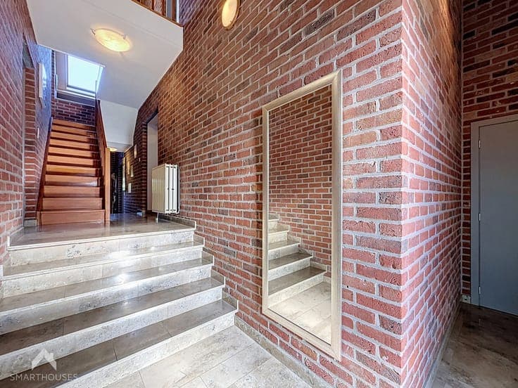 Unique detached home, 4 beds, annex and garden