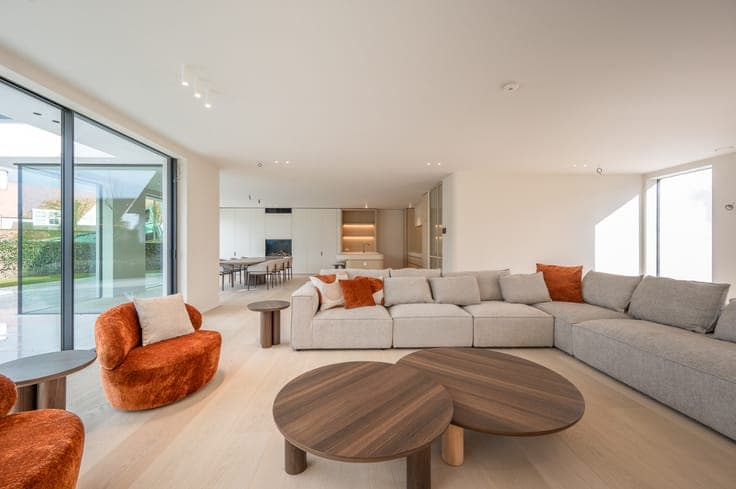 A luxurious newly built villa situated on the outskirts o...