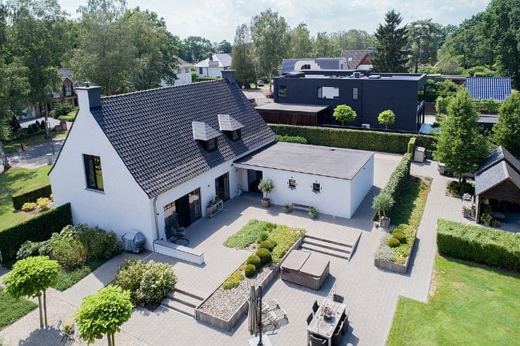 Landelijk ingerichte villa op exclusief en rustig gelegen...