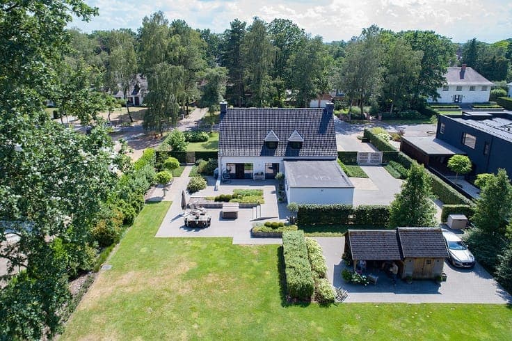 Landelijk ingerichte villa op exclusief en rustig gelegen...