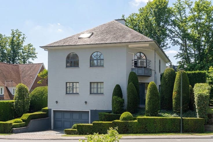 Royal Léopold - Elegant villa with landscaped garden