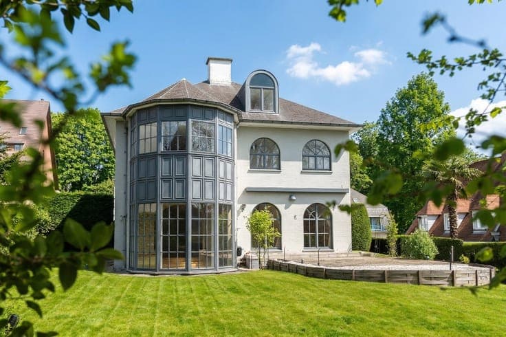 Royal Léopold - Elegant villa with landscaped garden