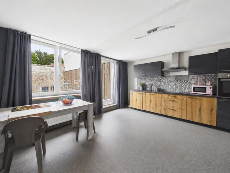 Renovated Investment Property – 2 Rented Units – Ensival