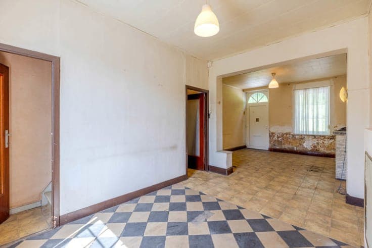 2-bedroom house to renovate