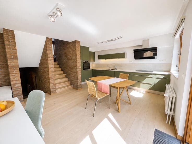Neder-Over-H. – Renovated house, EPC D, garden & garage