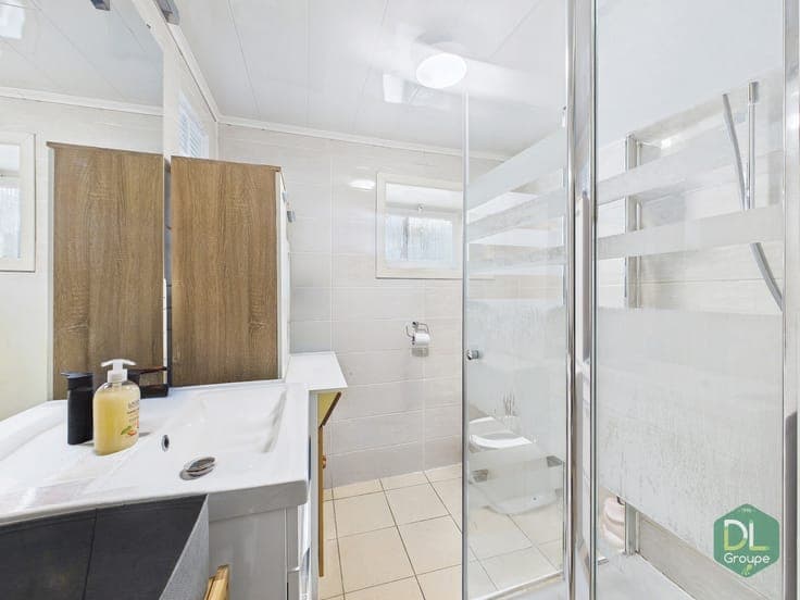 Well-maintained house with 3 bedrooms and a terrace