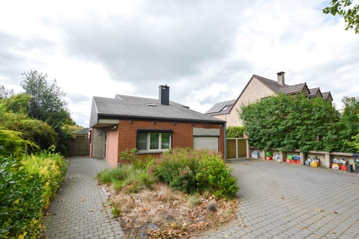 DELFIMMO - SUPERBE VILLA AVEC GARAGE ET SPACIEUX JARDIN !
