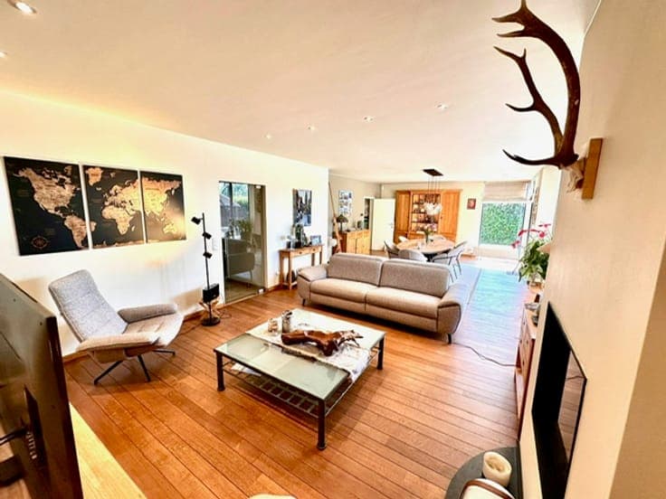 Spacious ready-to-move-in villa with 5 bedrooms