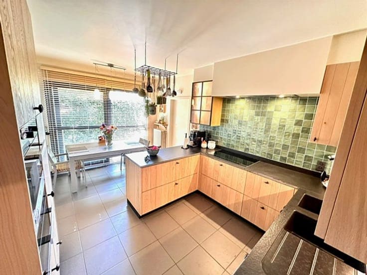 Spacious ready-to-move-in villa with 5 bedrooms
