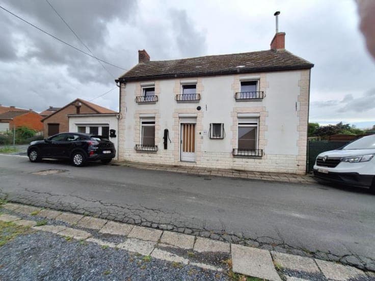 House in Dour