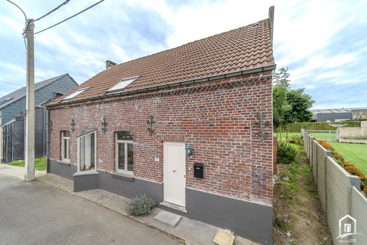 Ruime woning met 4 slaapkamers in rustige straat