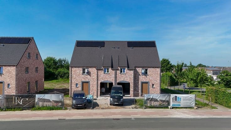 Ruime nieuwbouwwoning op groot perceel te Wingene