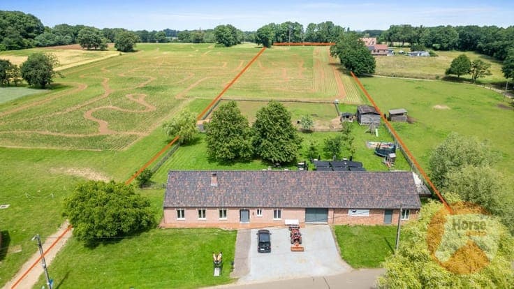 PAAL - Landelijk centraal gelegen langgevelhoeve op 1ha24